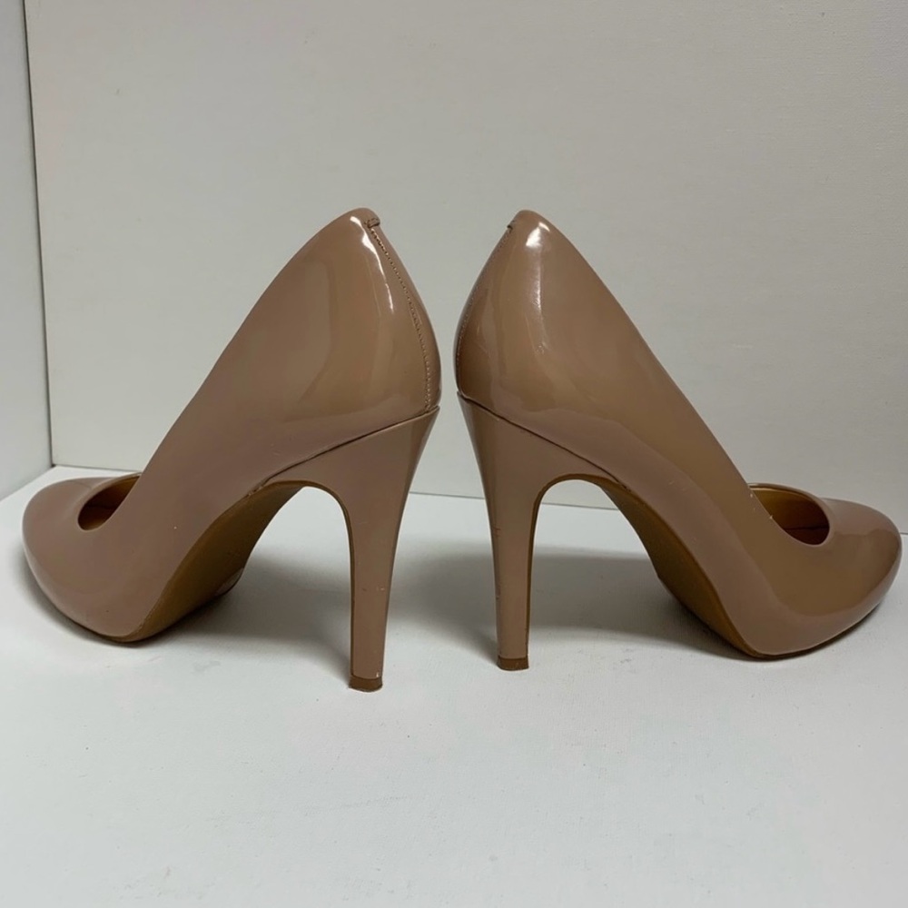 Sz 6.5 Jessica Simpson Tan Patent Leather Heel - Picture 5 of 9